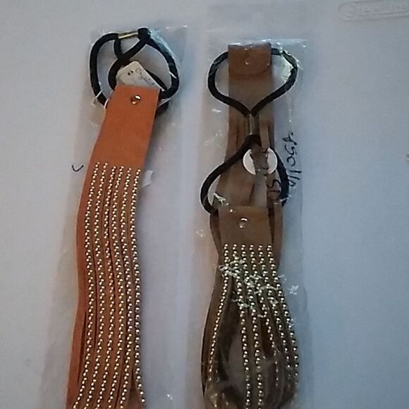 Set of Two Headbands - Picture 2 of 10